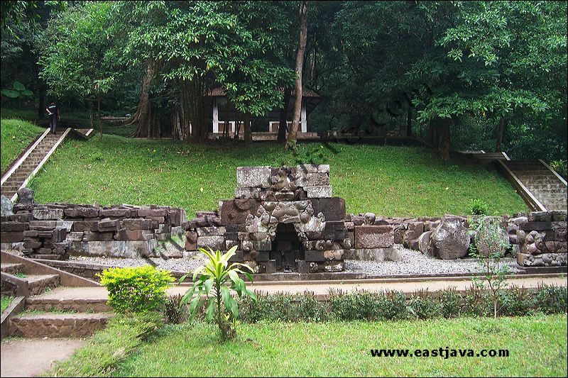 Jolotundo Temple - Inheritance Of King Airlangga - Majapahit Site