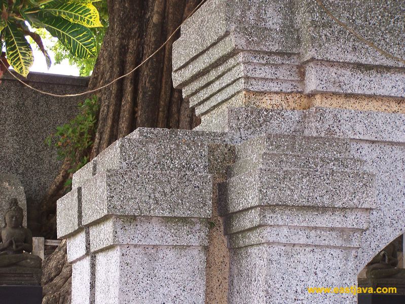 Siti Inggil Graveyard: The Pilgrimage Tourism in Trowulan - Mojokerto