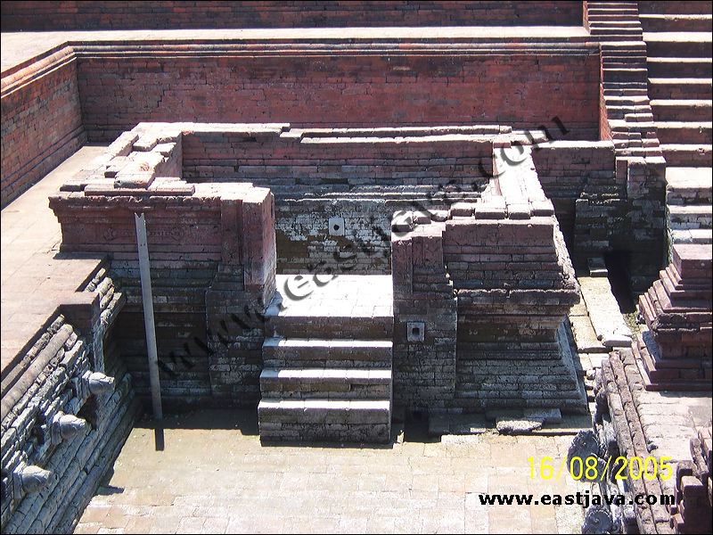 TIKUS TEMPLE - Replica Of Mahameru Sites