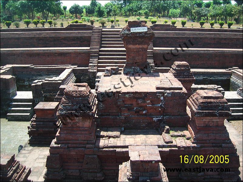 TIKUS TEMPLE - Replica Of Mahameru Sites