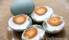 gallery/culinary/culinary-salted-egg.jpg