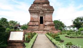 gallery/pari_temple/pari-temple-sidoarjo-1.jpg